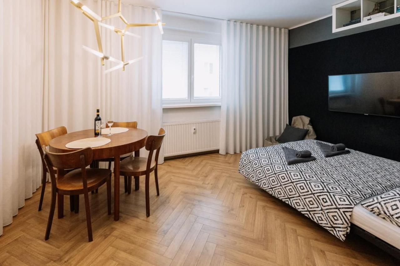 Stadiumside Studio * Bratislava